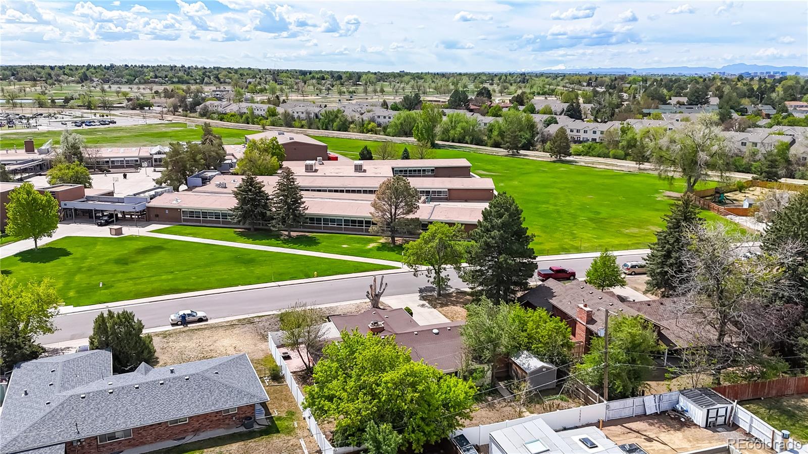 359 Quentin St, Aurora, CO 80011