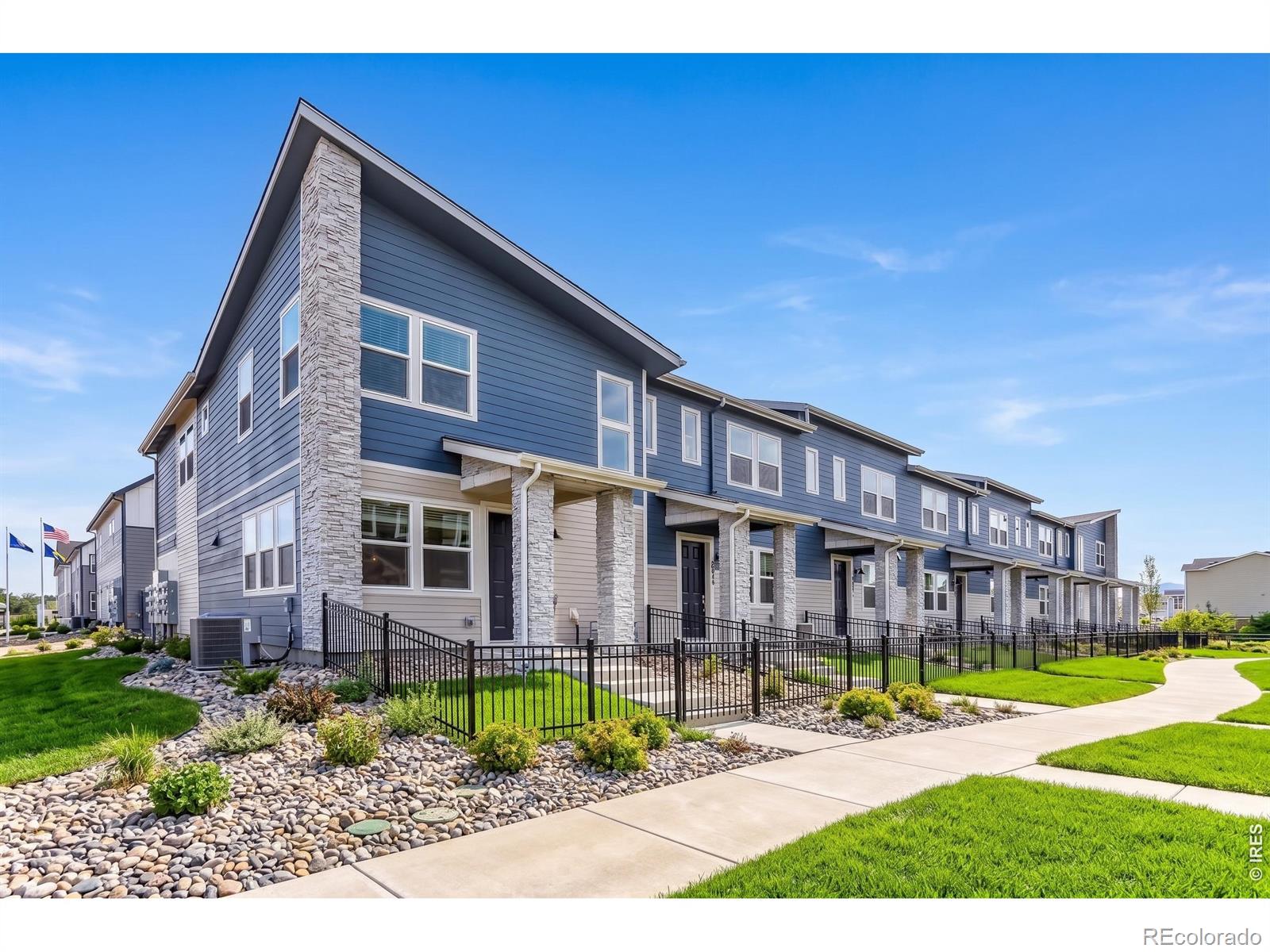 2839 Bear Springs Cir, Longmont, CO 80503