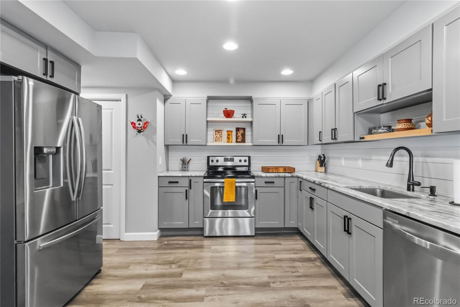 2556 E Easter Ave, Littleton, CO 80122