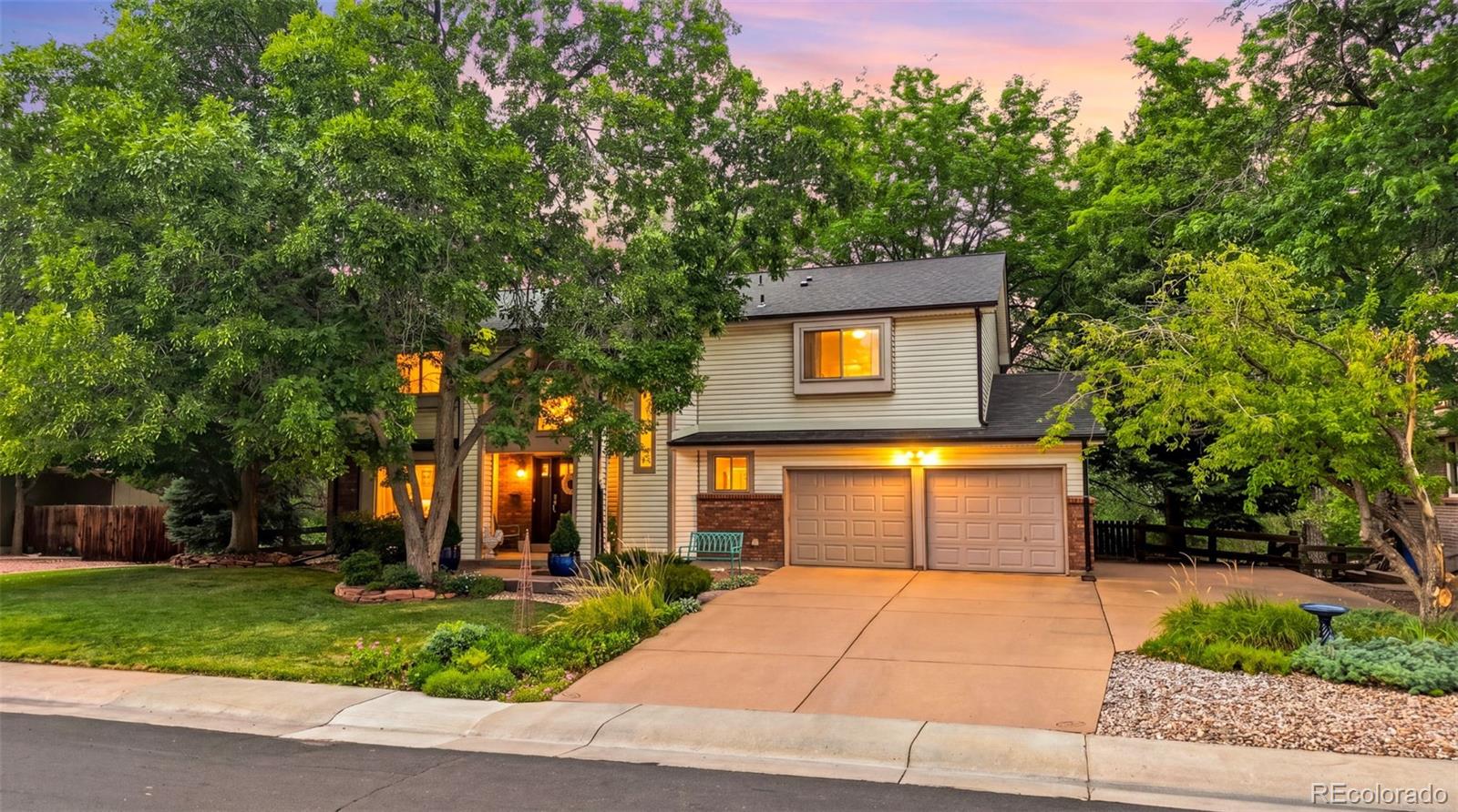 1951 W Dry Creek Rd, Littleton, CO 80120