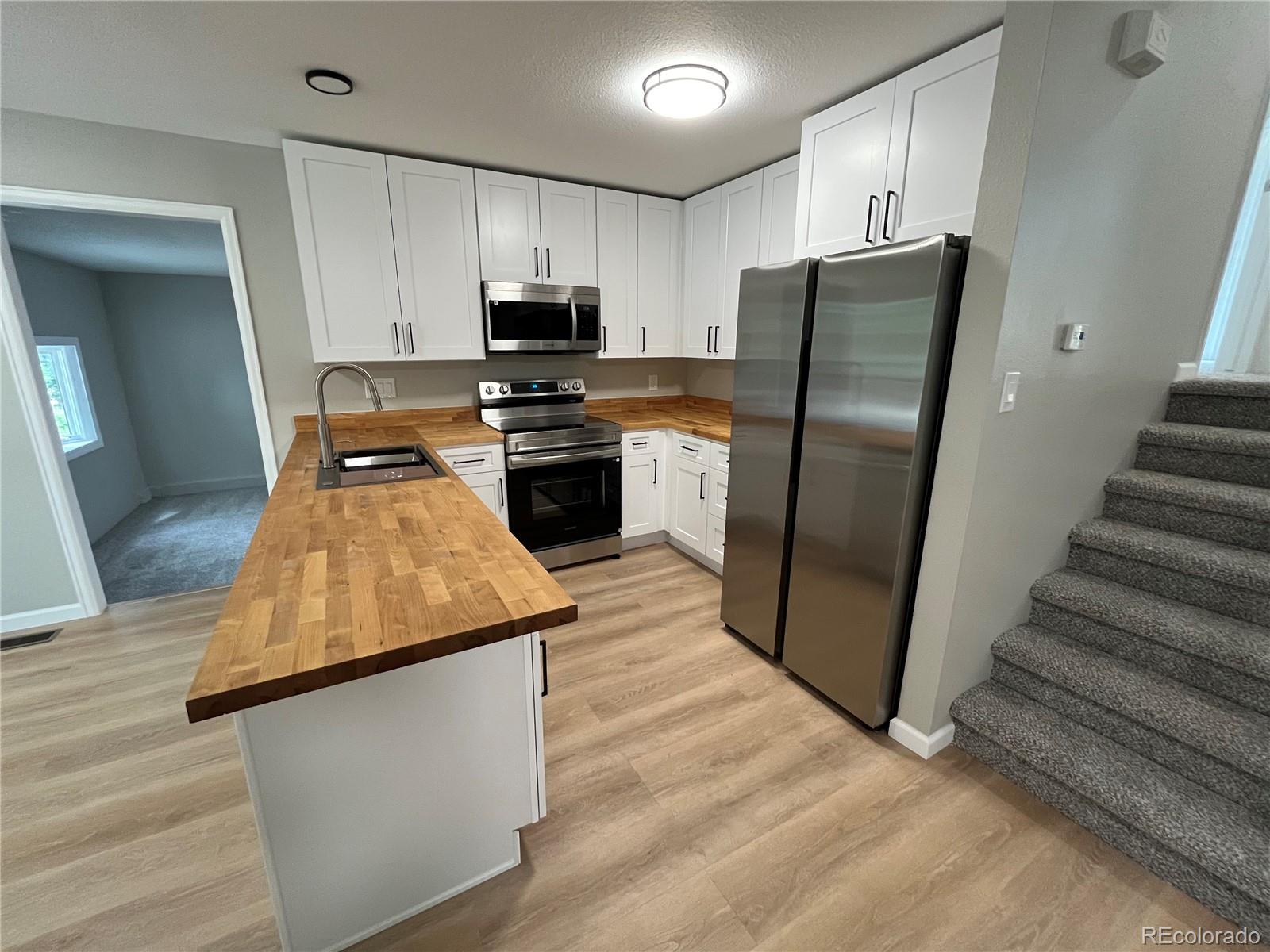 20672 E Batavia Dr, Aurora, CO 80011