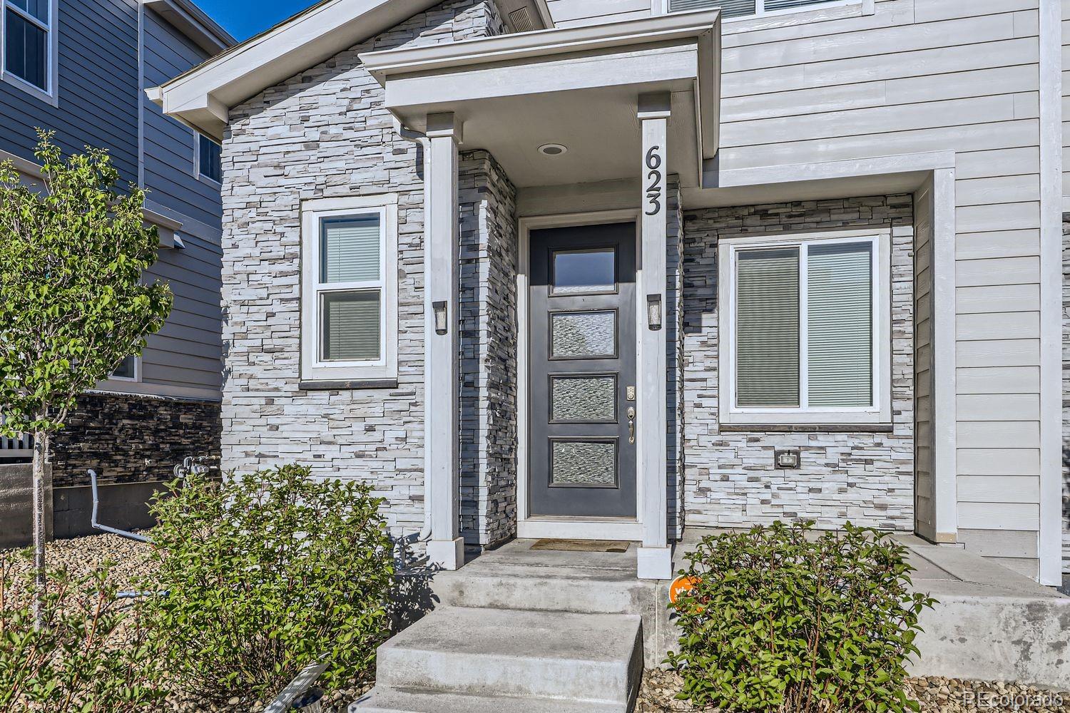 623 S Pitkin Ct, Aurora, CO 80017