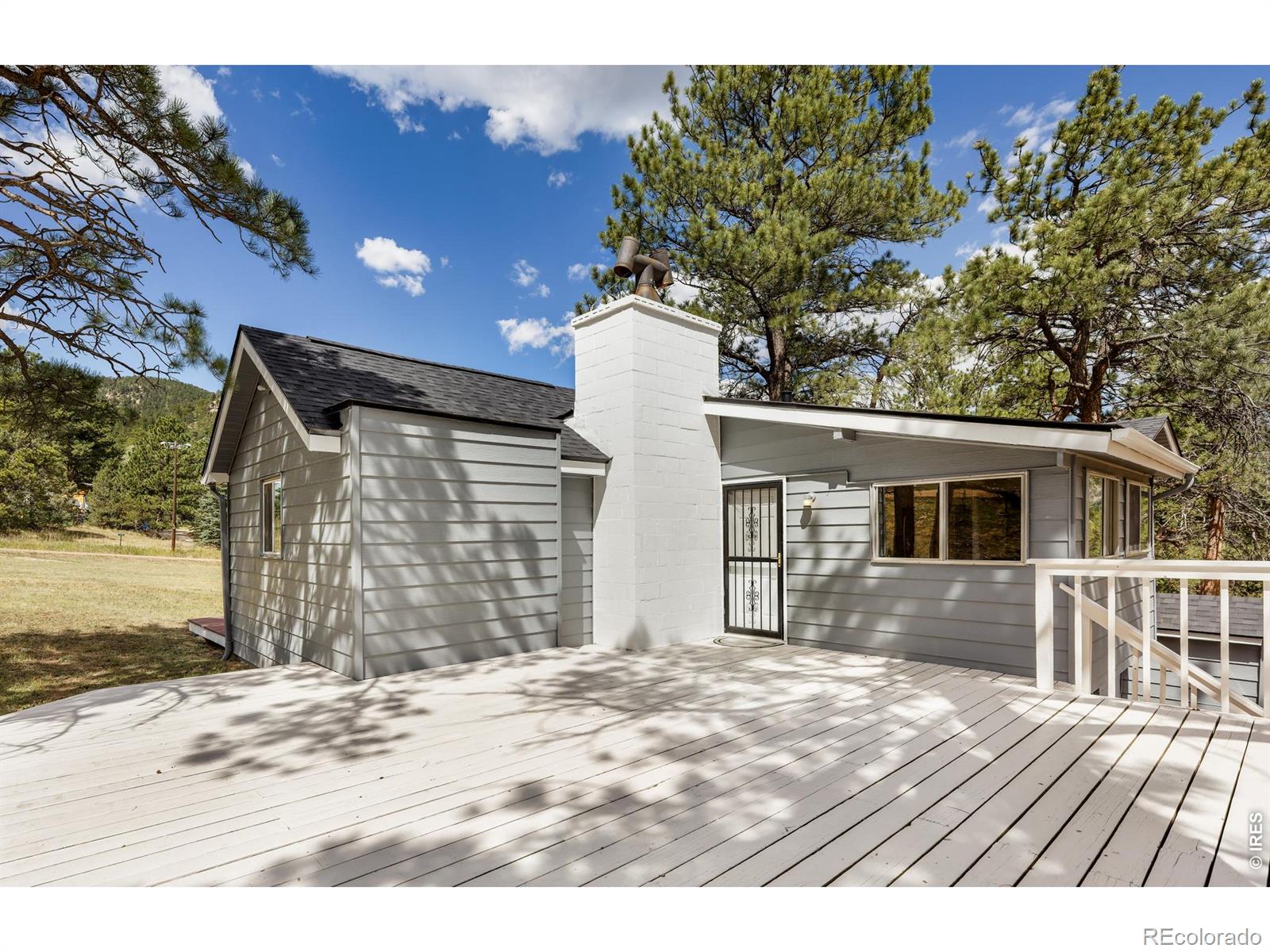 465 Deer Ln, Lyons, CO 80540