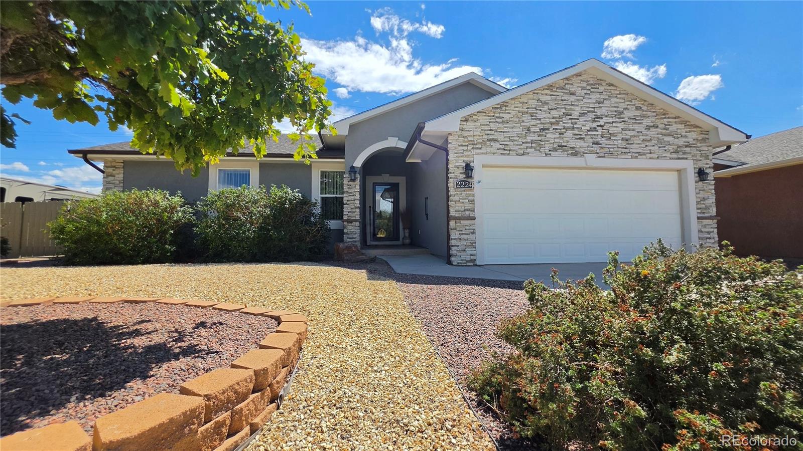 2224 Crestwood Ln, Pueblo, CO 81008