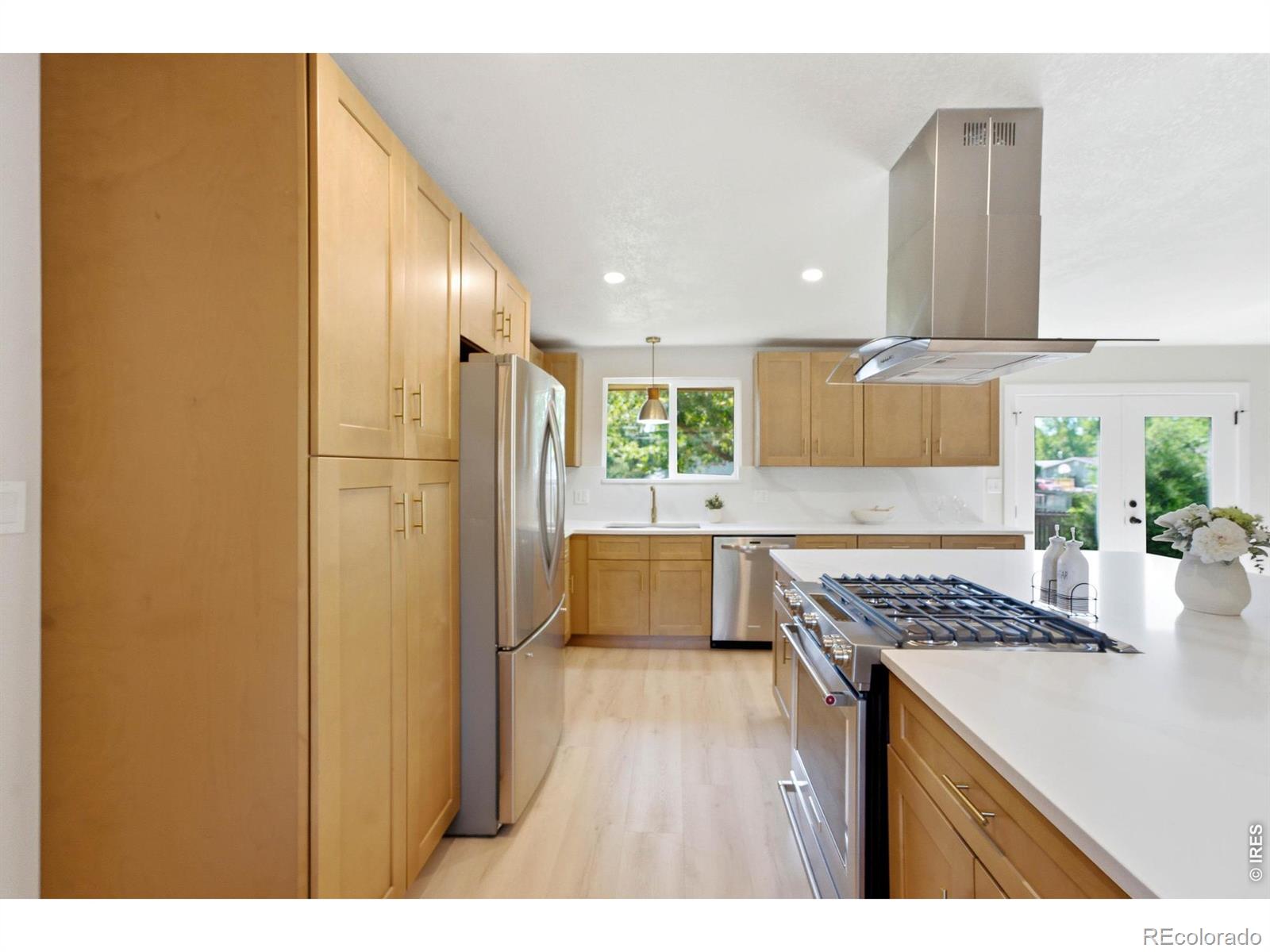 2126 S Yarrow St, Lakewood, CO 80227