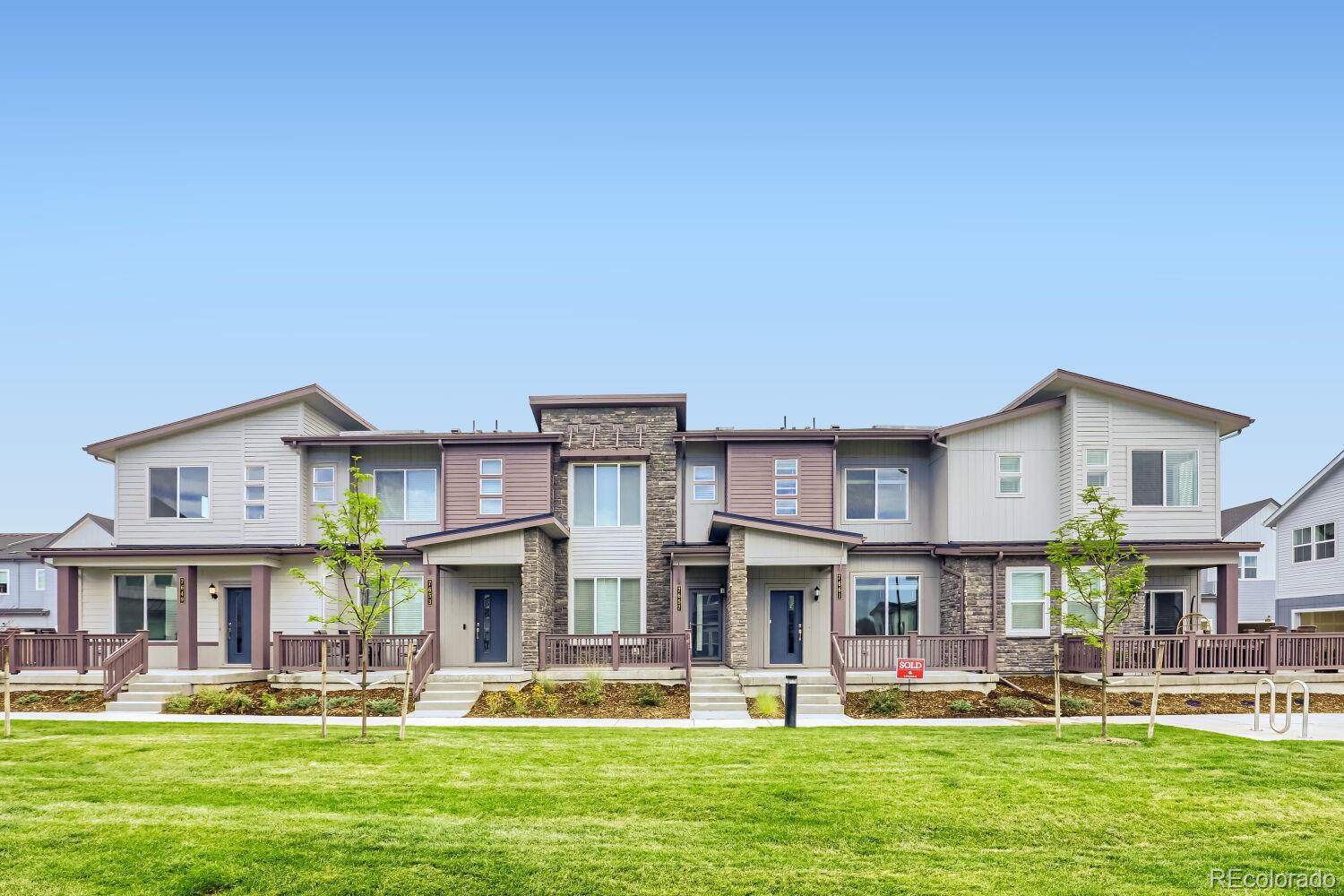 7649 S Cherokee Cir E, Centennial, CO 80016