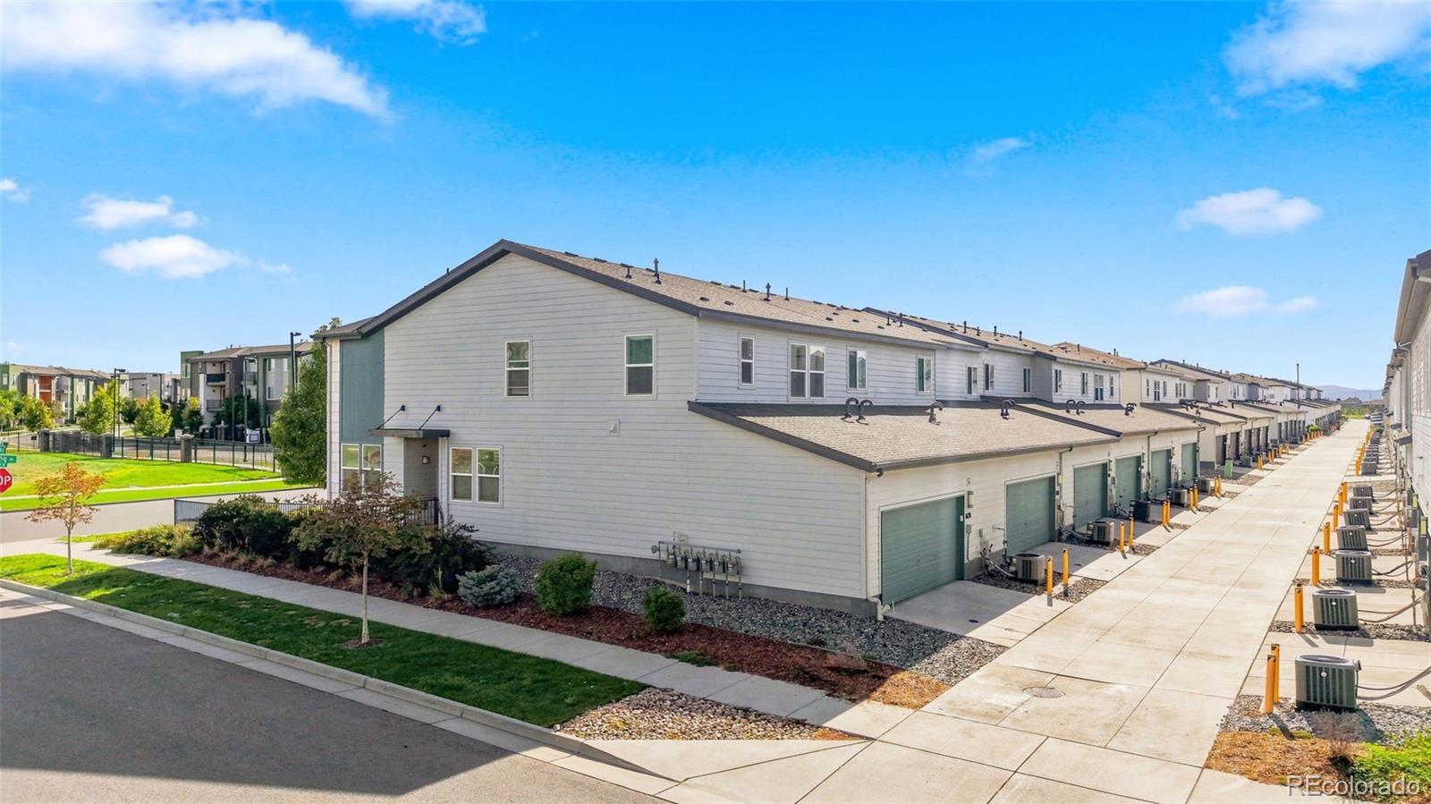 16291 Bolling Dr, Denver, CO 80239