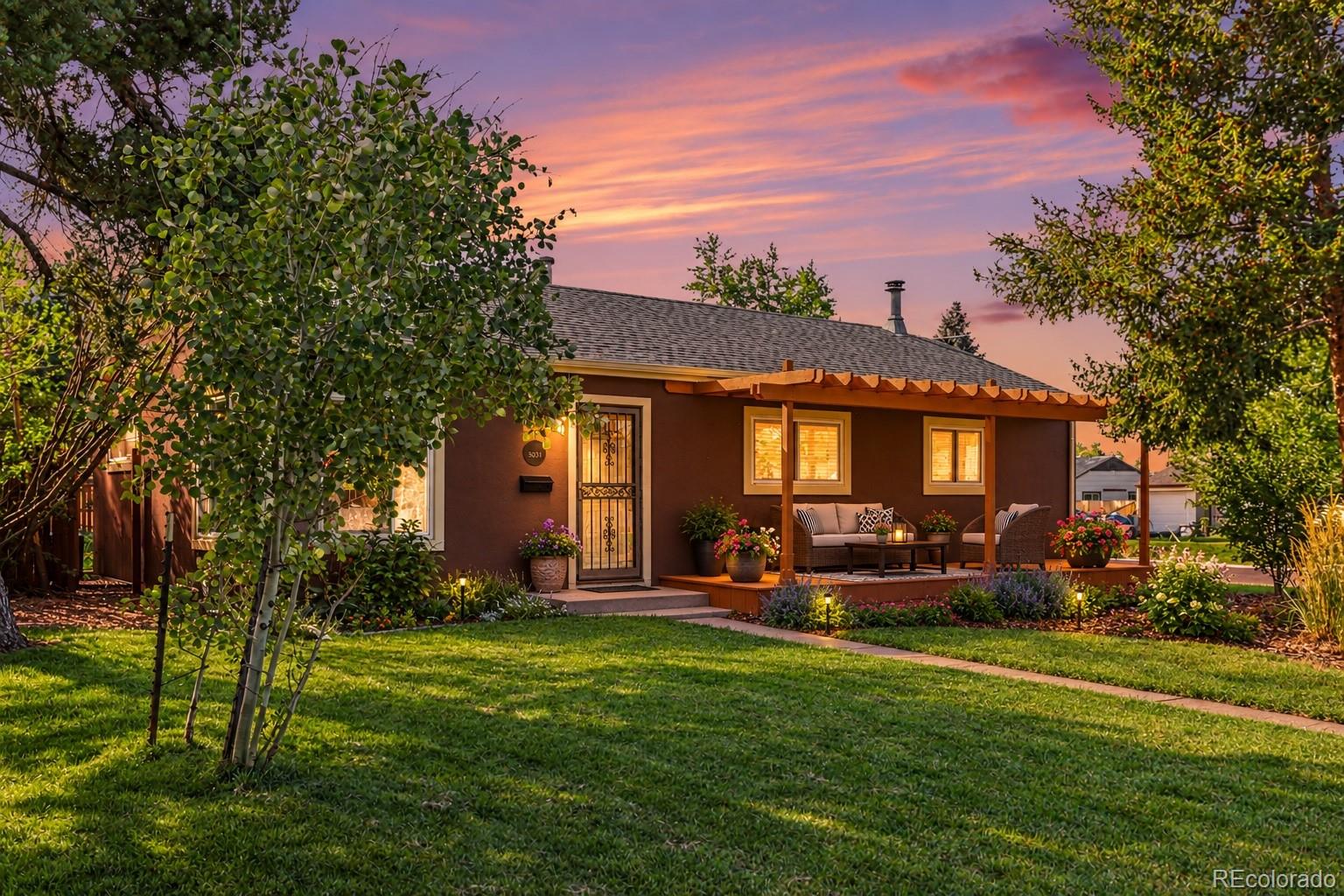 3201 S Grape St, Denver, CO 80222