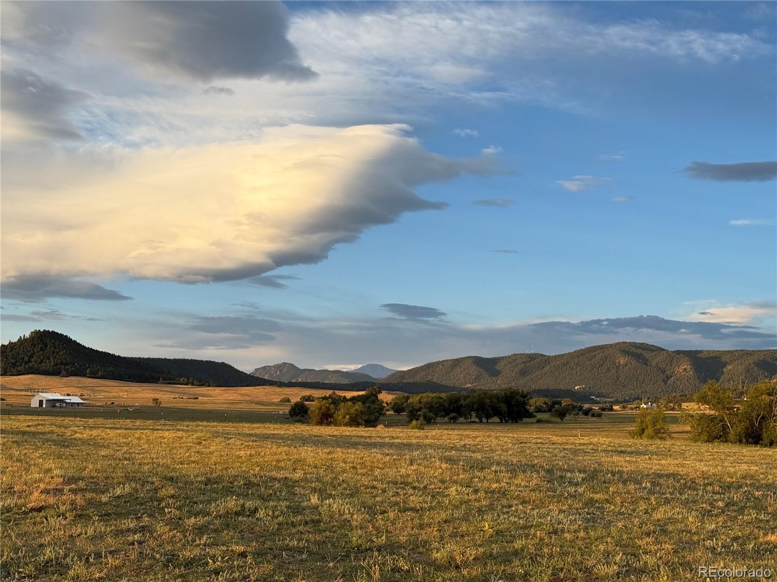 11001 Spruce Mountain Rd, Larkspur, CO 80118