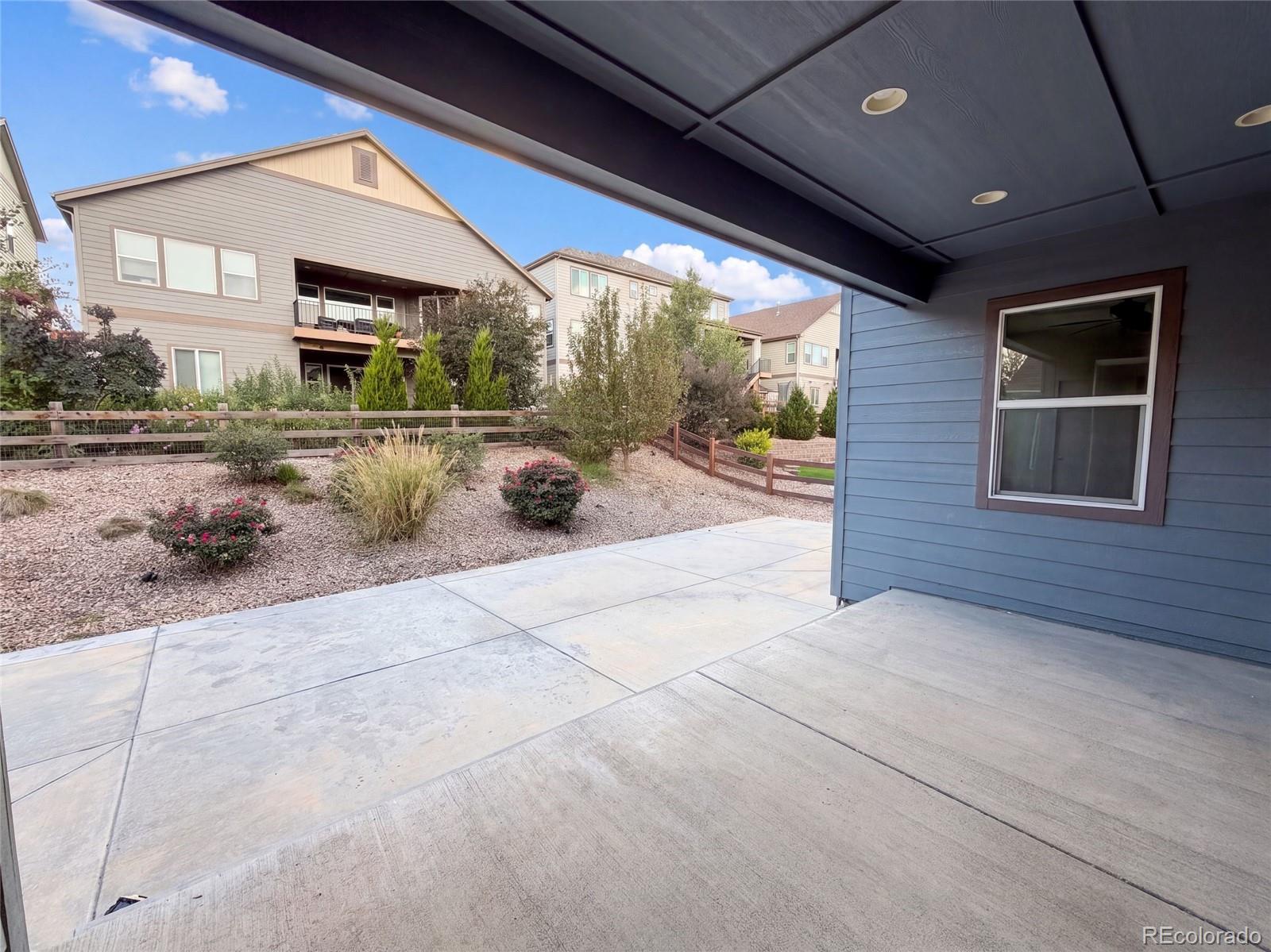 18402 W 93rd Pl, Arvada, CO 80007