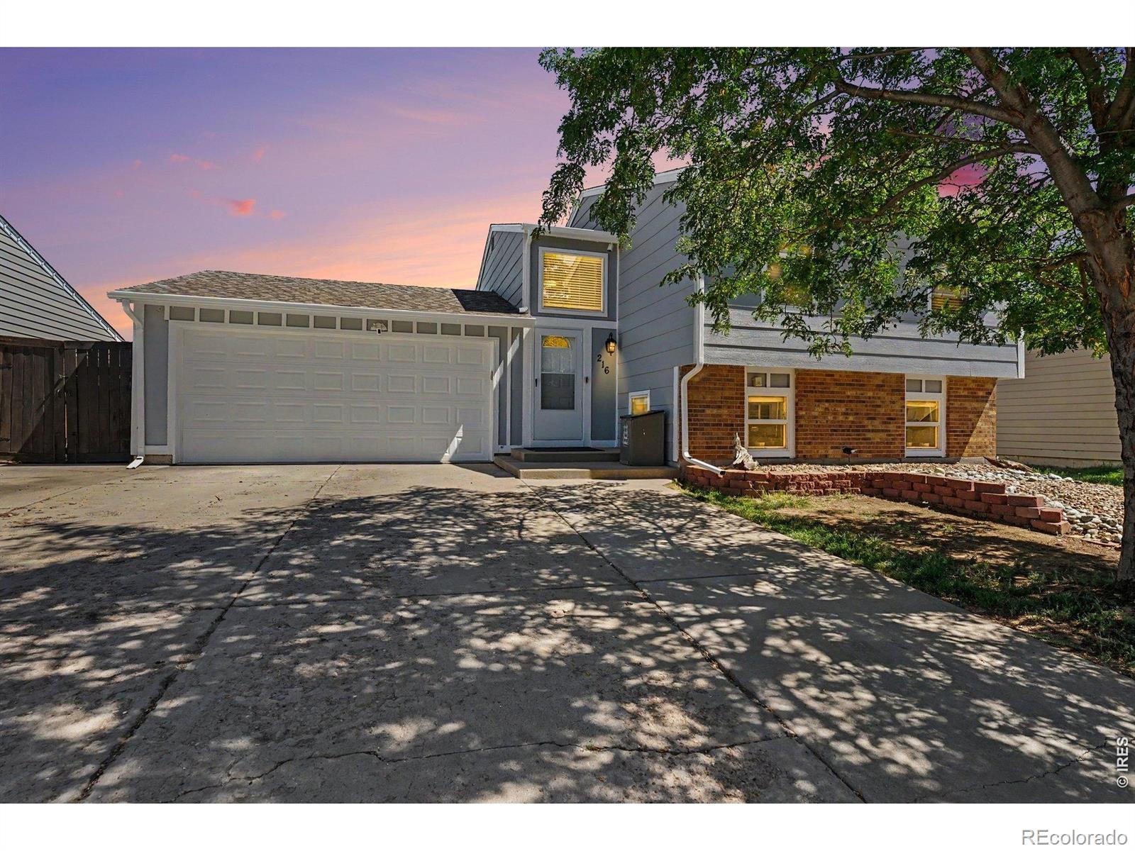 216 Jefferson Dr, Bennett, CO 80102