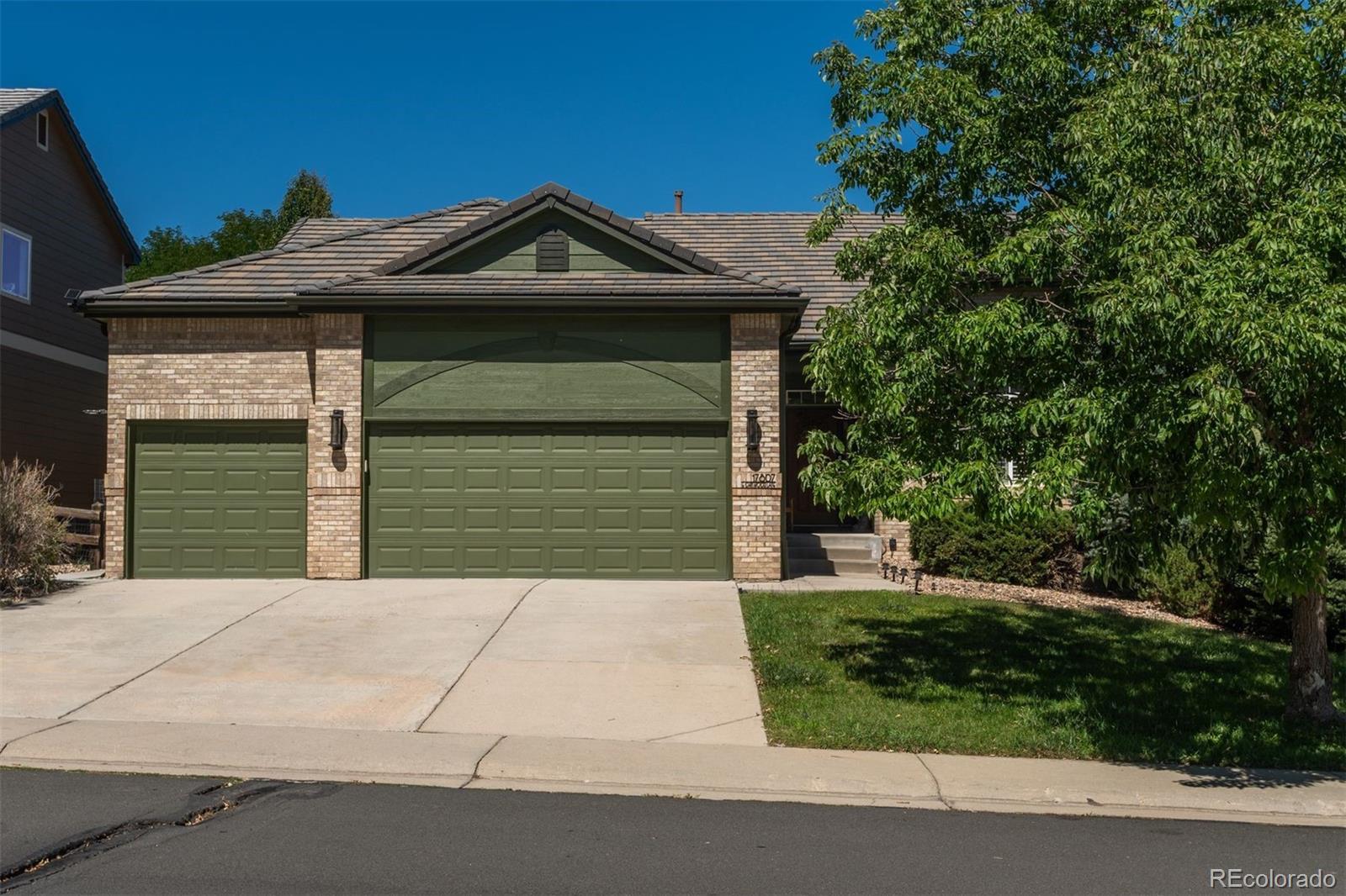 17807 E Oakwood Ln, Aurora, CO 80016
