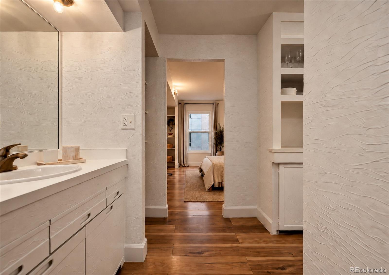 2 Adams St #908, Denver, CO 80206