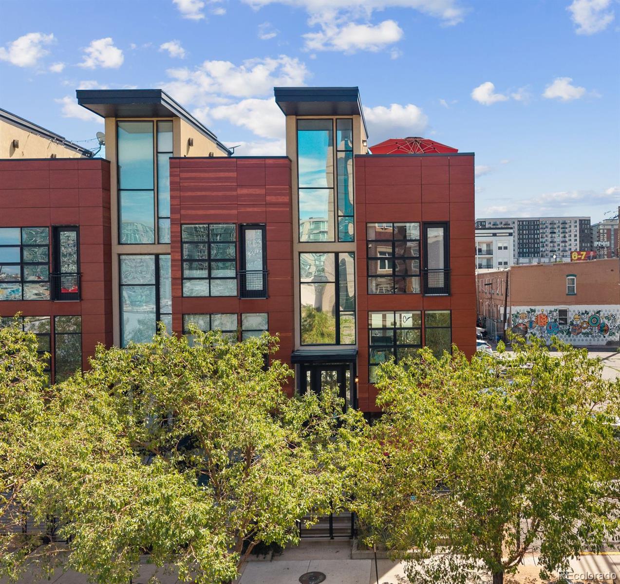 2312 Curtis St, Denver, CO 80205