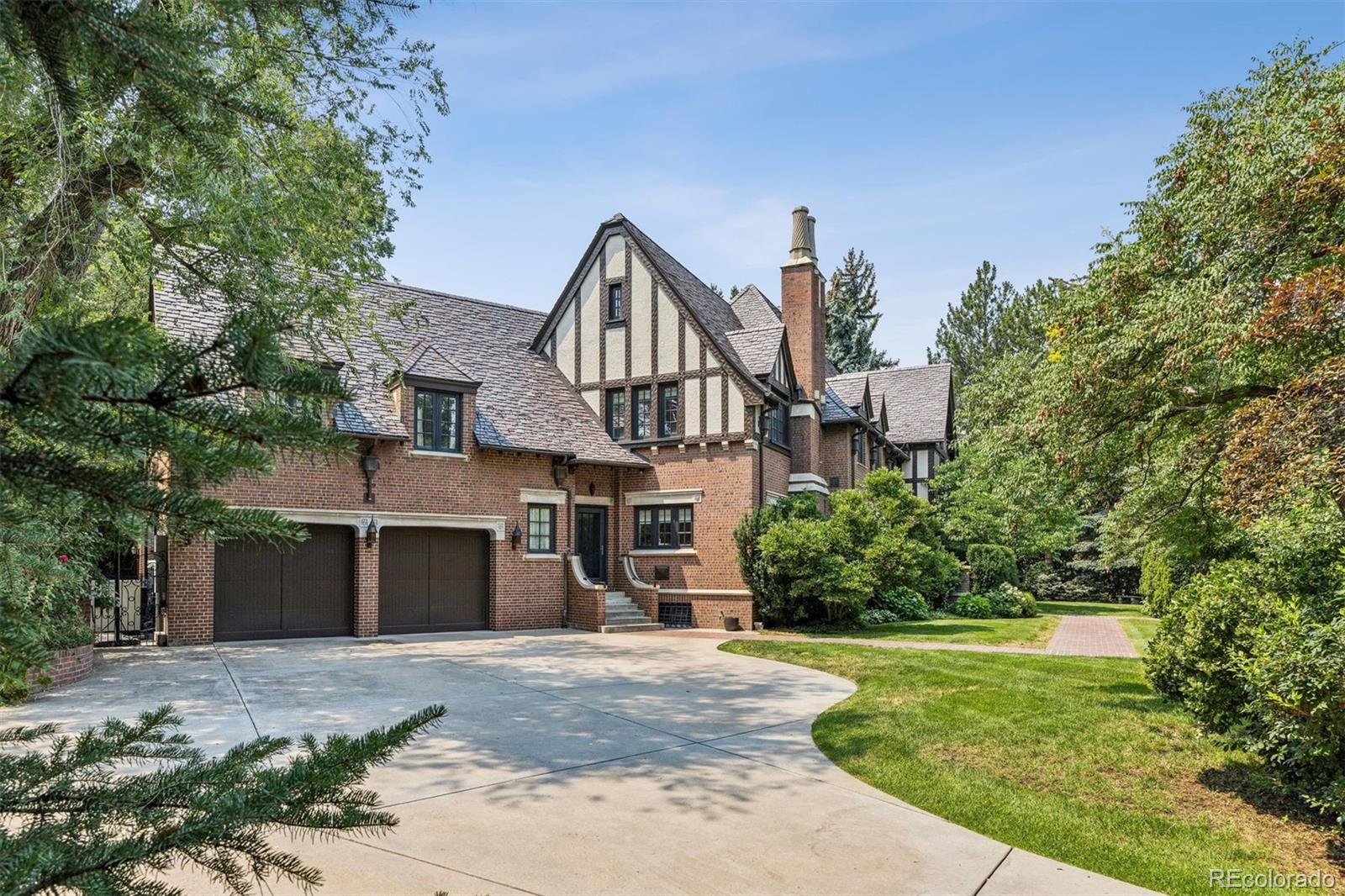 575 Circle Dr, Denver, CO 80206