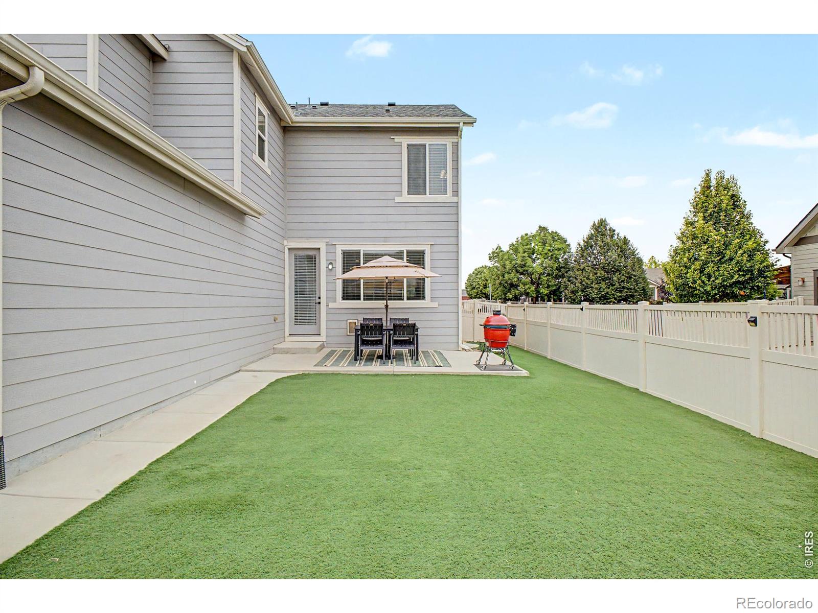 1424 Bluemoon Dr, Longmont, CO 80504