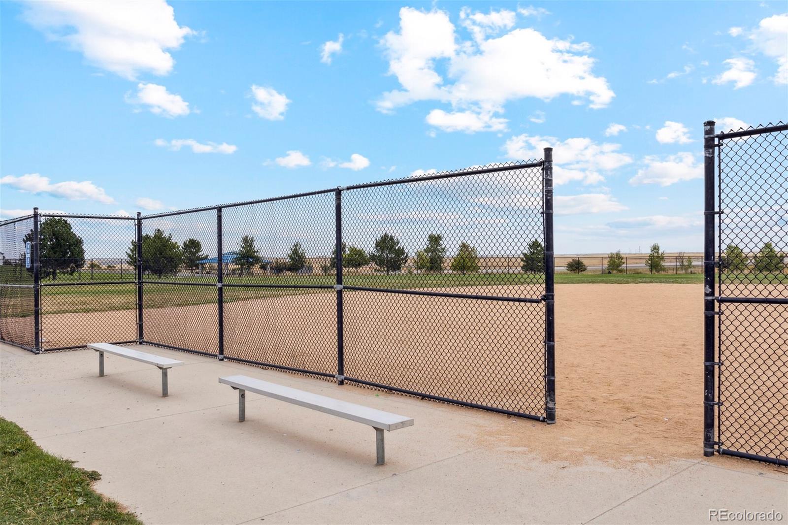 48185 Shetland Dr, Bennett, CO 80102