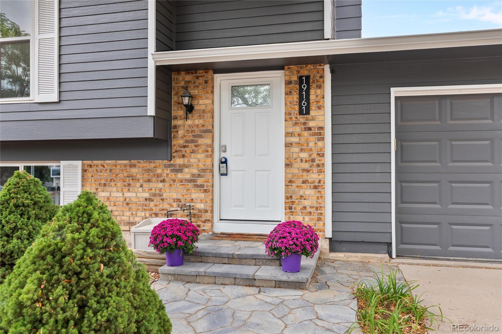 19161 E Louisiana Ave, Aurora, CO 80017