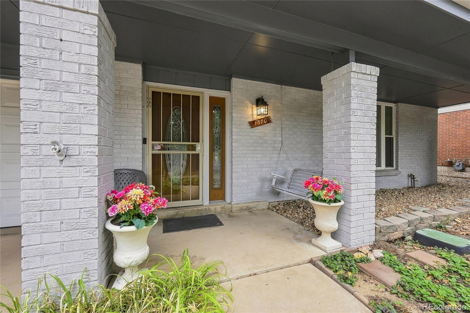 1570 S Macon St, Aurora, CO 80012