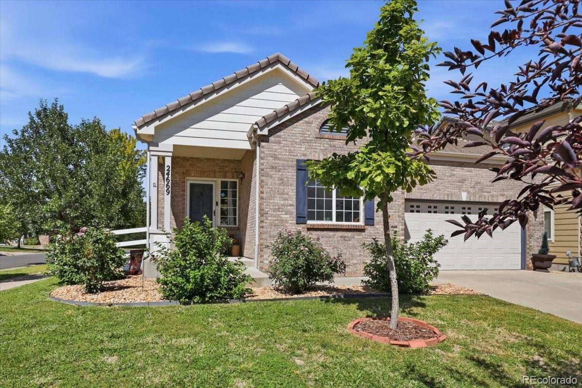 24669 E Wyoming Cir, Aurora, CO 80018