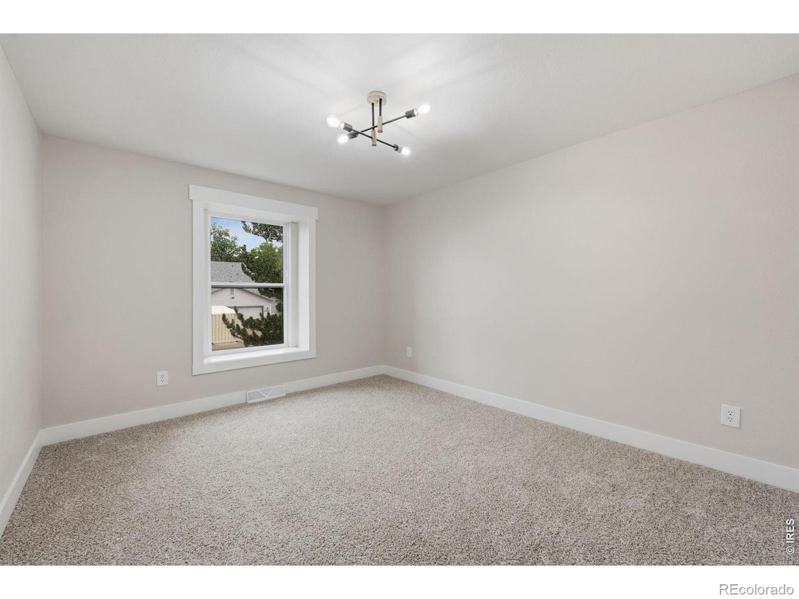 2938 Glendevey Dr, Loveland, CO 80538