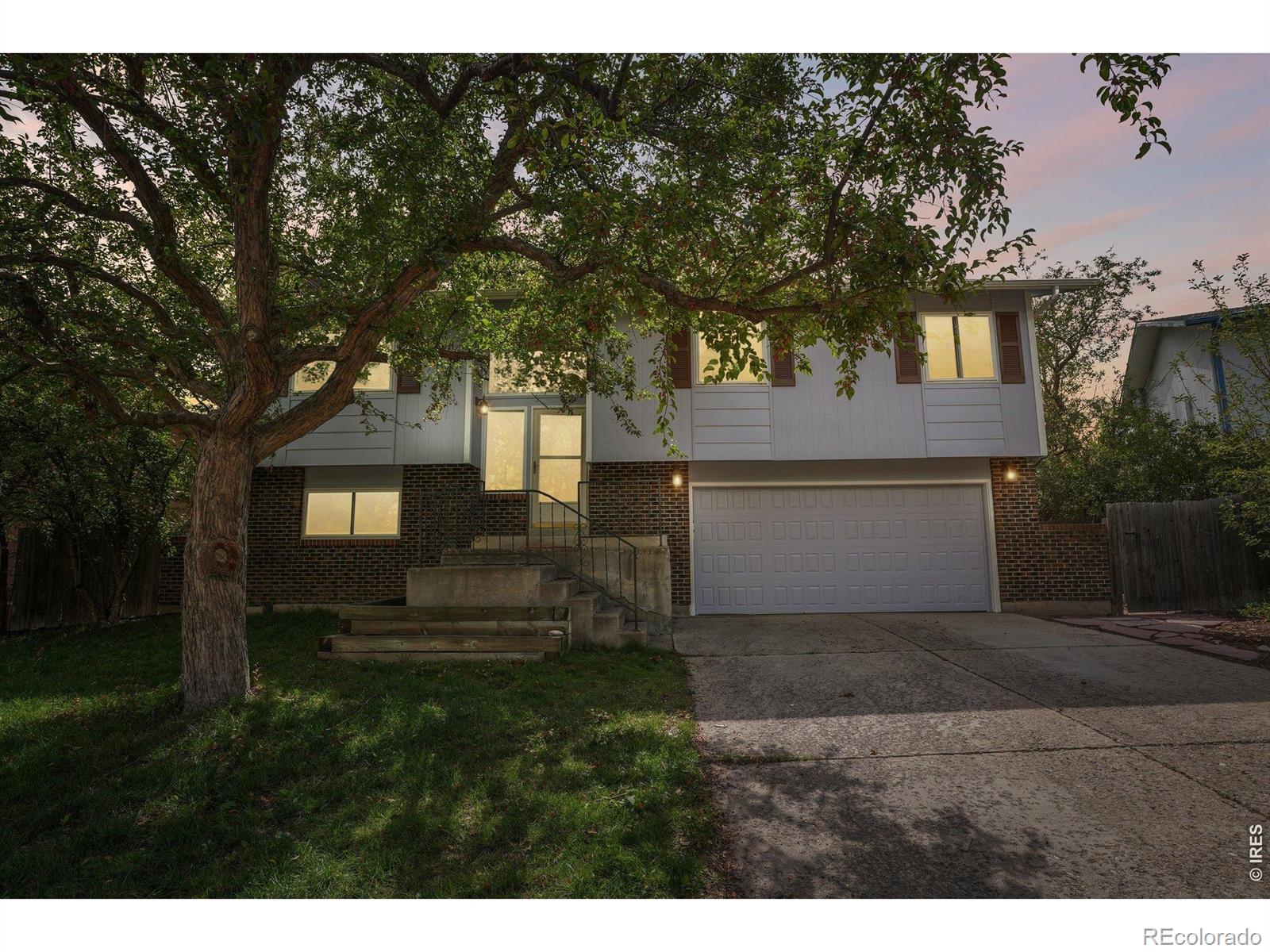 1255 Delphi Dr, Lafayette, CO 80026