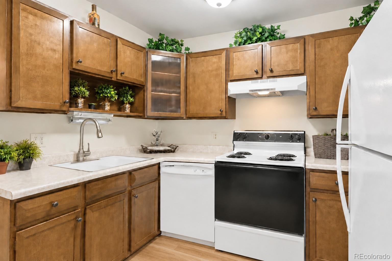 660 S Alton Way #12B, Denver, CO 80247