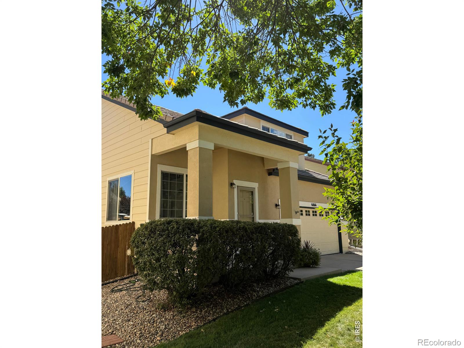 6866 W Coco Pl, Littleton, CO 80128