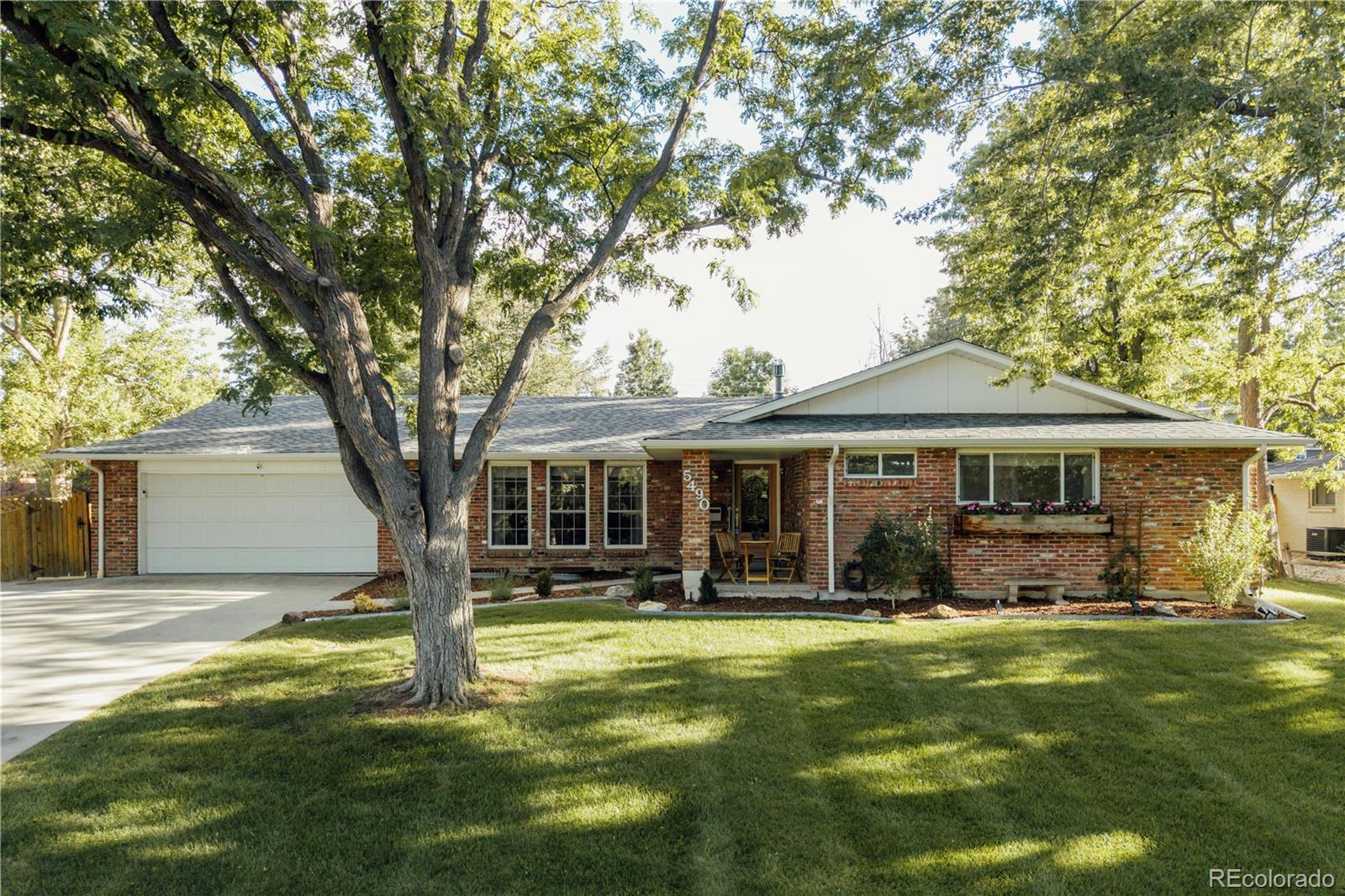 5490 W Rowland Ave, Littleton, CO 80128
