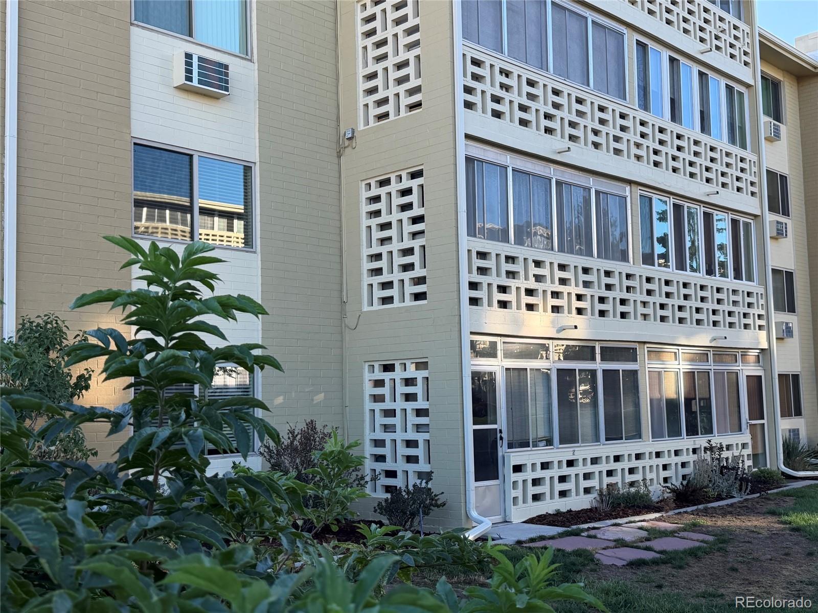 695 S Alton Way #2B, Denver, CO 80247