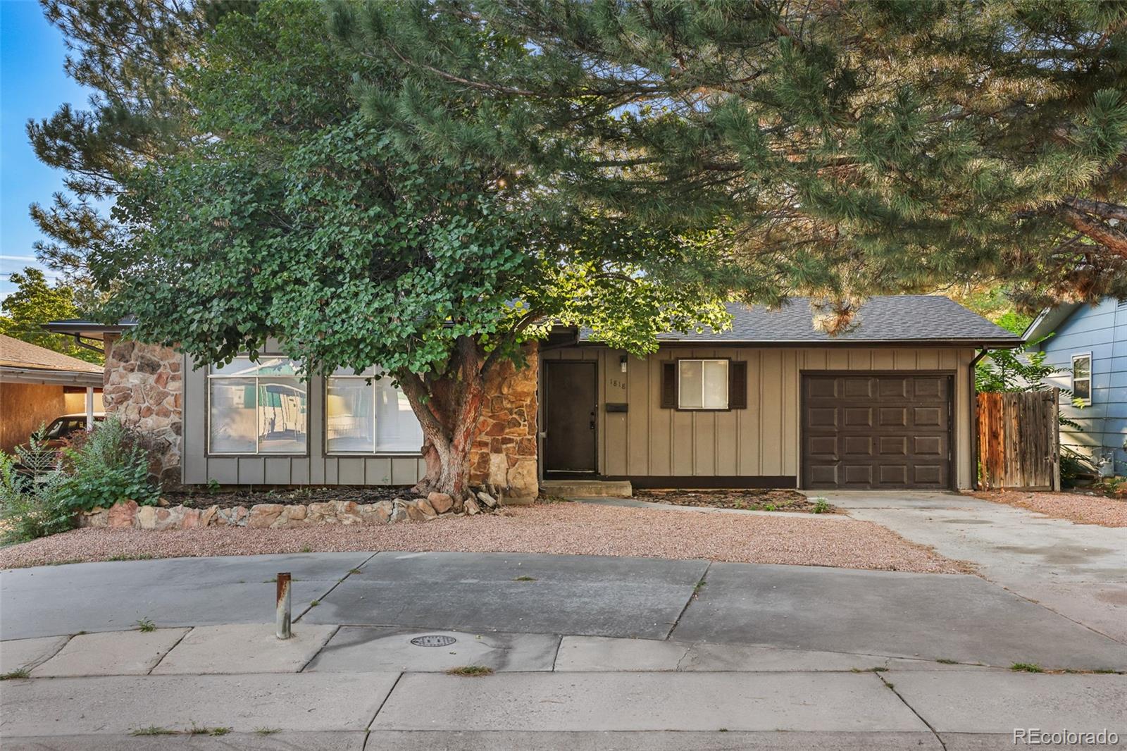 1818 Maplewood Dr, Pueblo, CO 81005