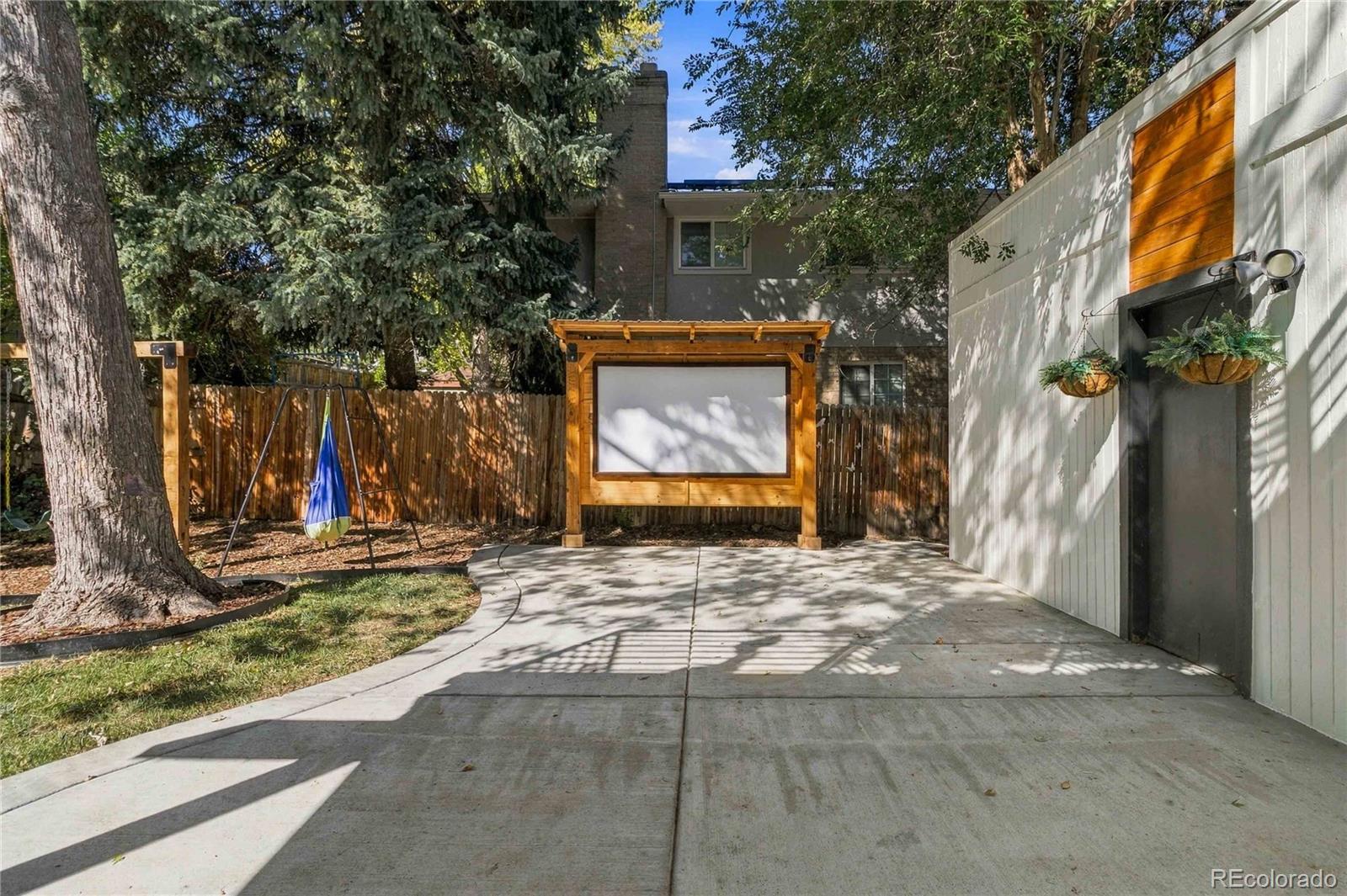 7452 E Jarvis Pl, Denver, CO 80237