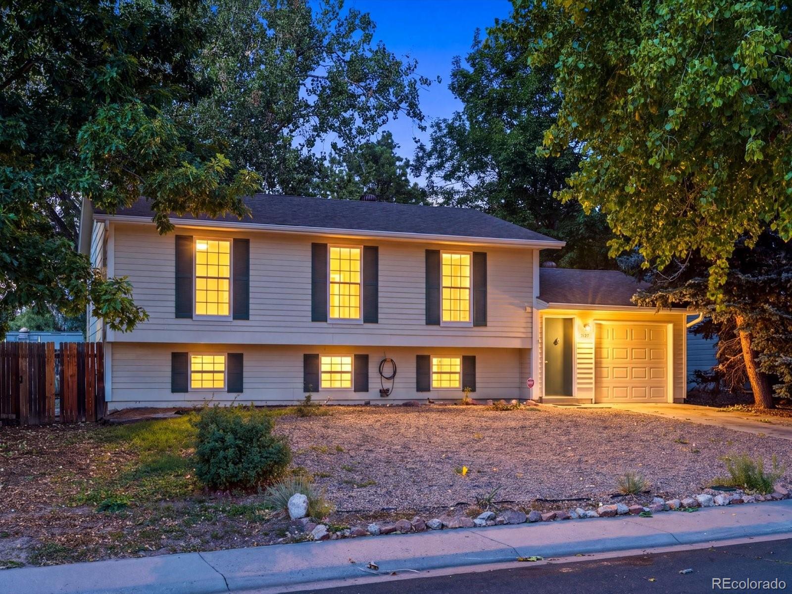 2127 S Ivory St, Aurora, CO 80013