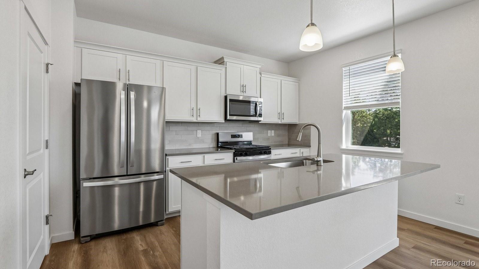 1251 Pinnacle Ave, Lochbuie, CO 80603