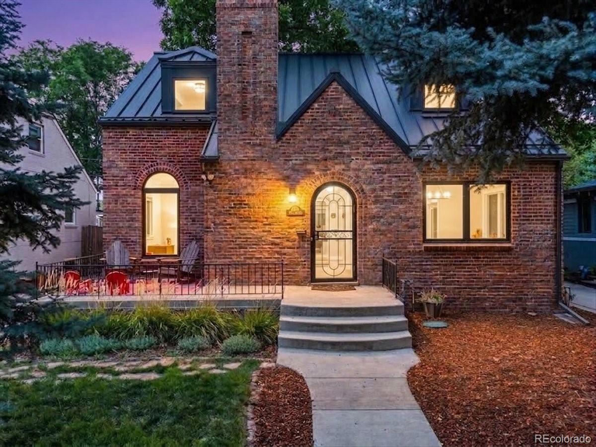 1533 N Oneida St, Denver, CO 80220