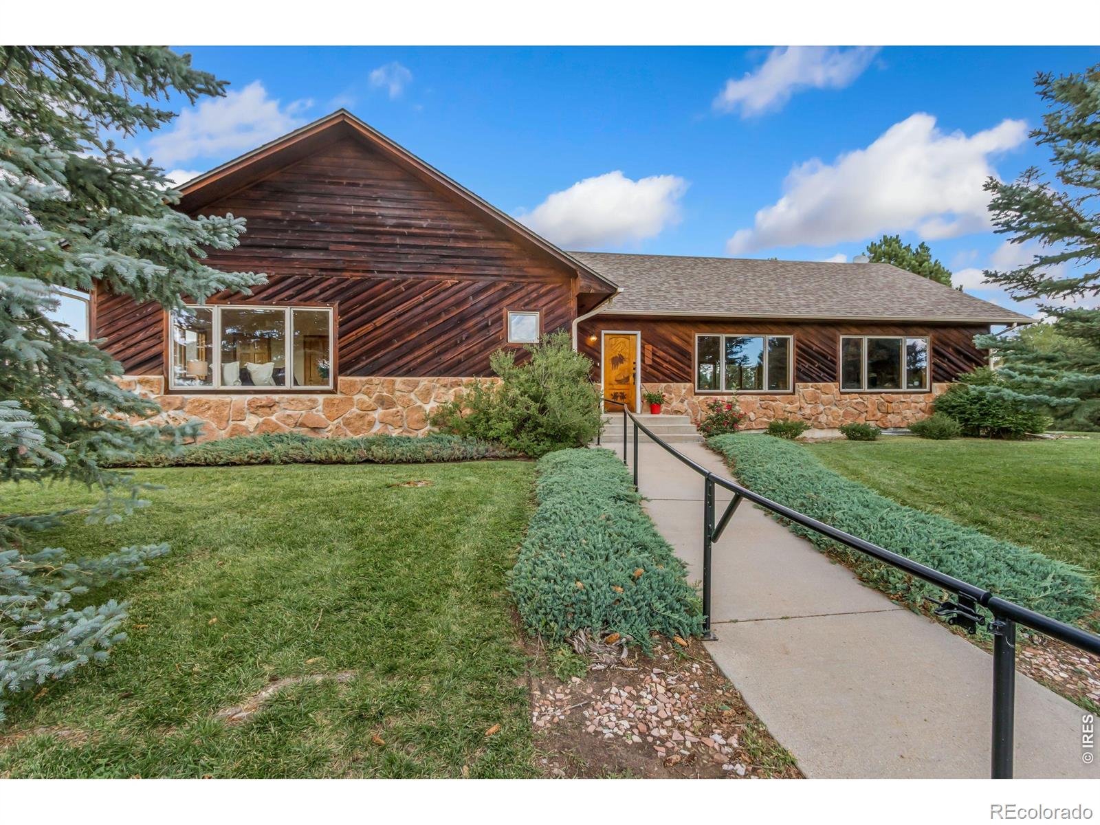 400 Gait Cir, Fort Collins, CO 80524