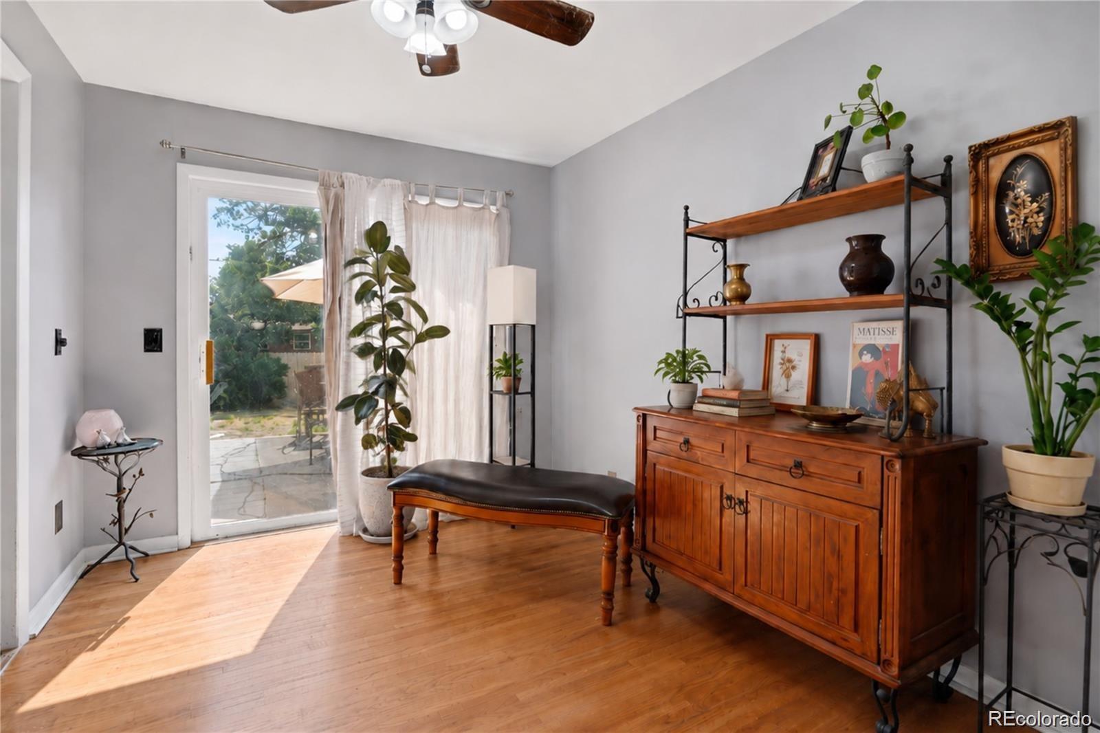 1092 S Iris St, Lakewood, CO 80226