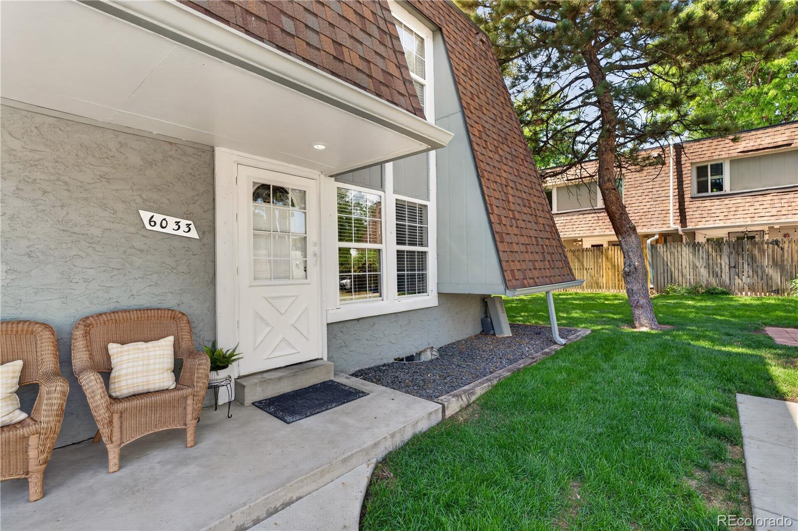 6033 S Sterne Pw, Littleton, CO 80120