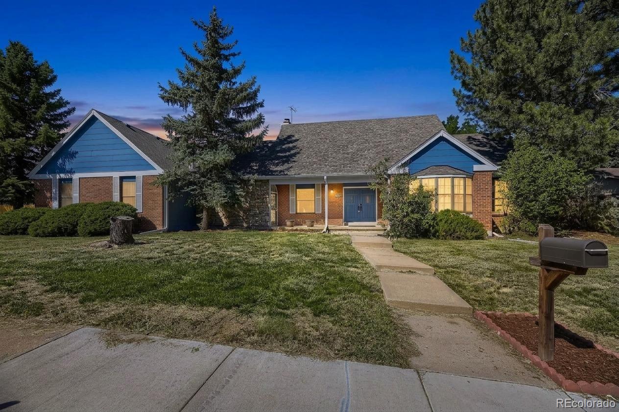 3955 S Monaco Pw, Denver, CO 80237