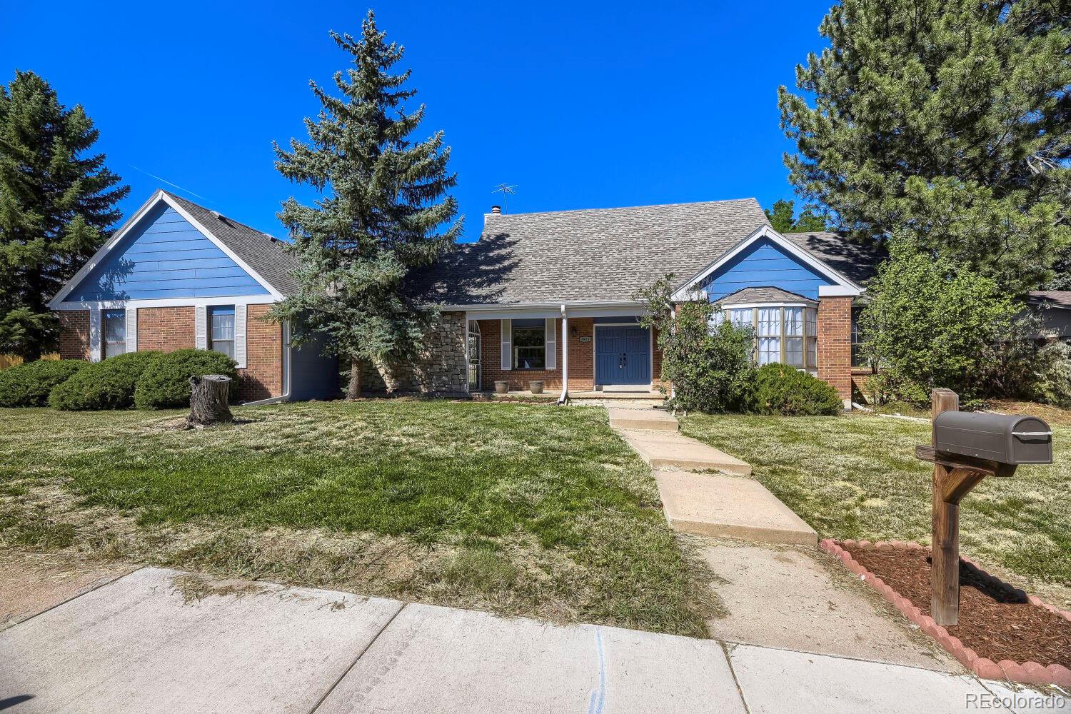 3955 S Monaco Pw, Denver, CO 80237
