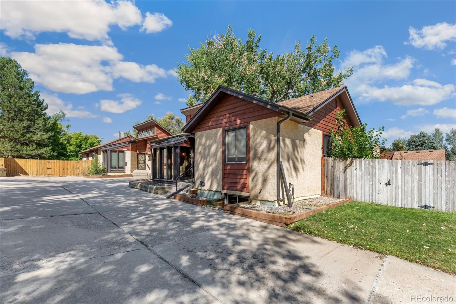 655 Brentwood St, Denver, CO 80214
