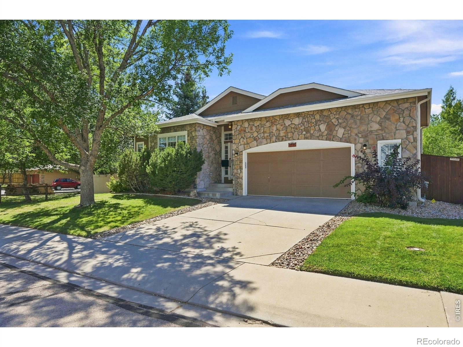 1715 Whitehall Dr, Longmont, CO 80504