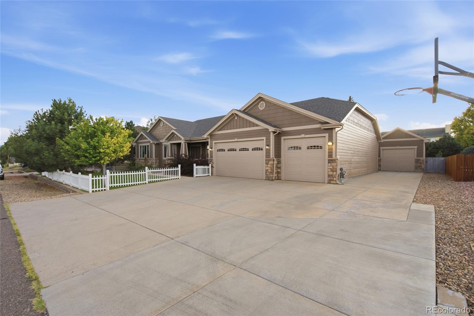 8663 S Wadsworth Ct, Littleton, CO 80128