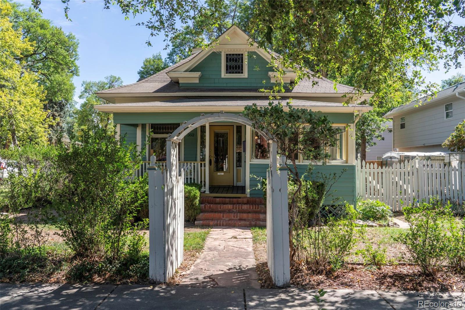 352 Collyer St, Longmont, CO 80501