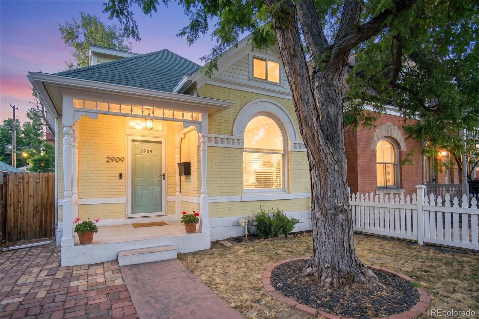 2909 Glenarm Pl, Denver, CO 80205