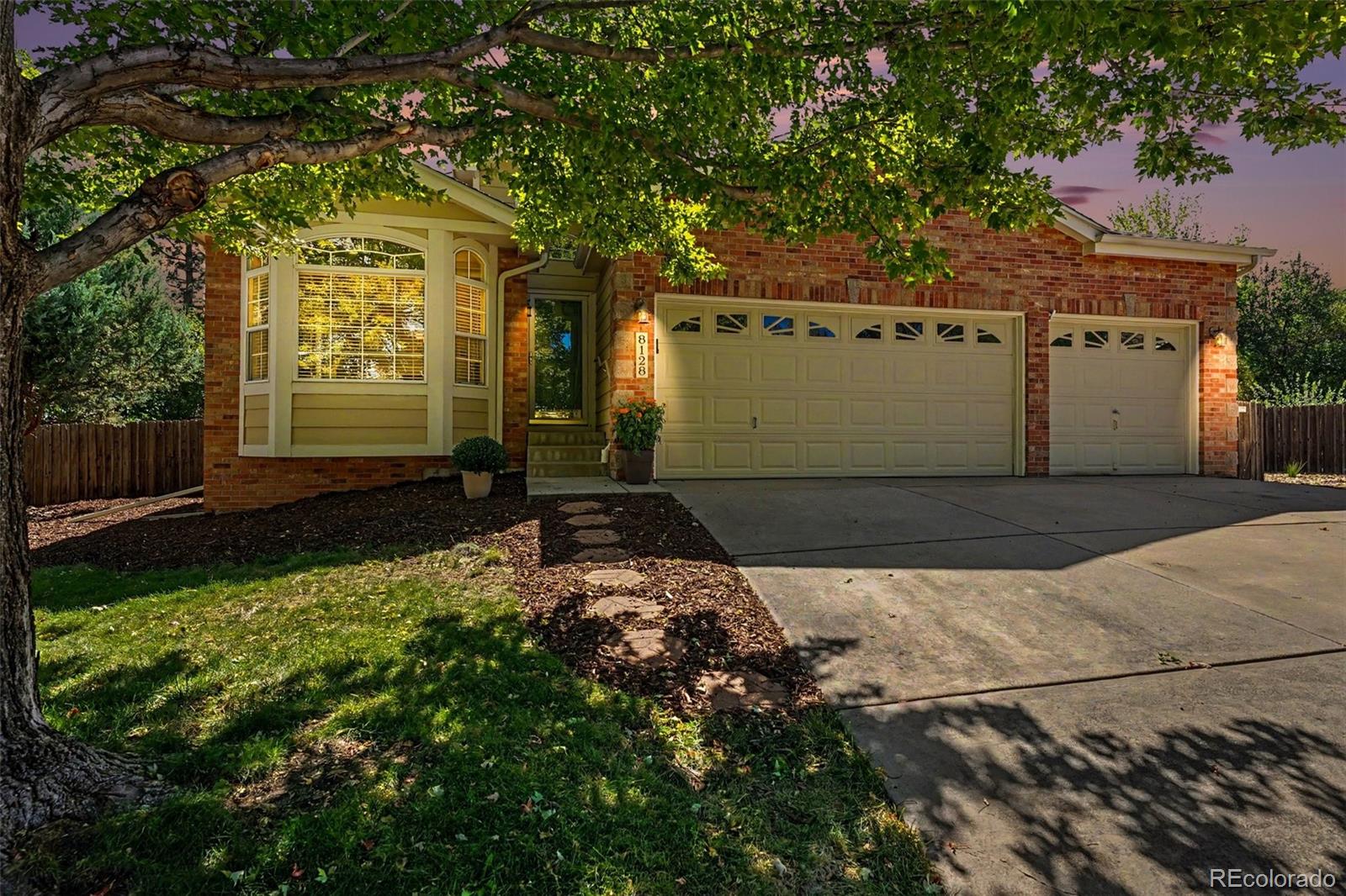 8128 Spikegrass Ct, Castle Pines, CO 80108
