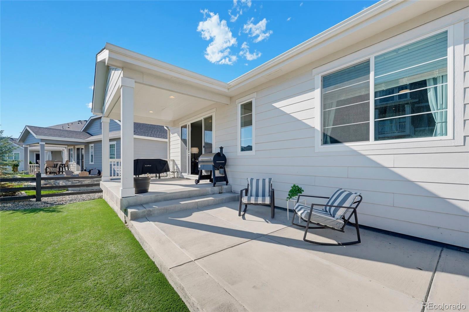22622 E Narrowleaf Cir, Aurora, CO 80016