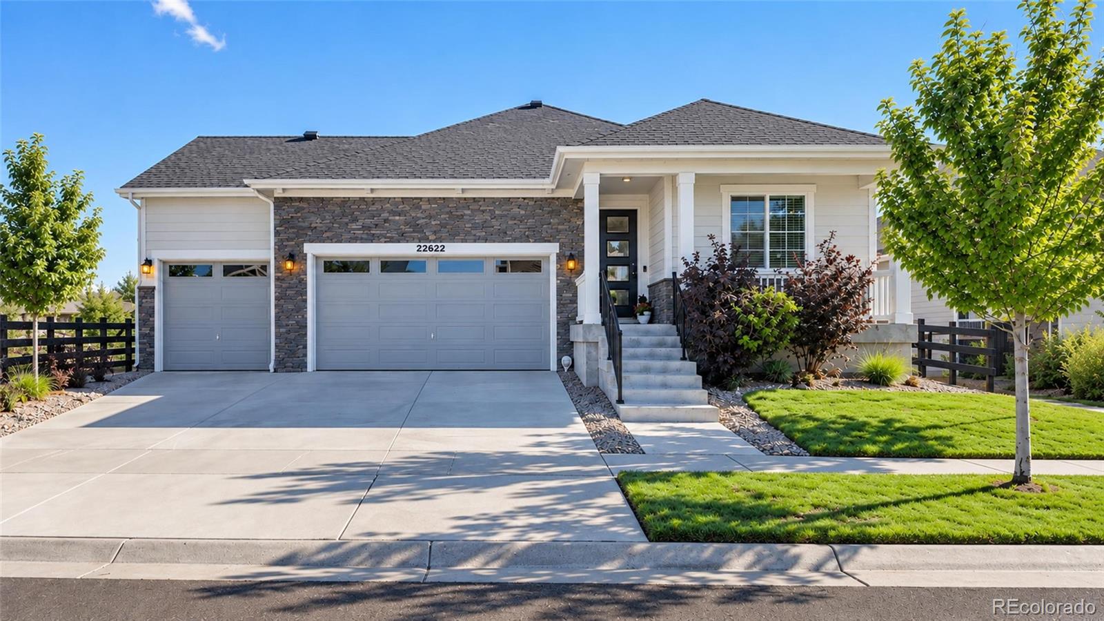 22622 E Narrowleaf Cir, Aurora, CO 80016