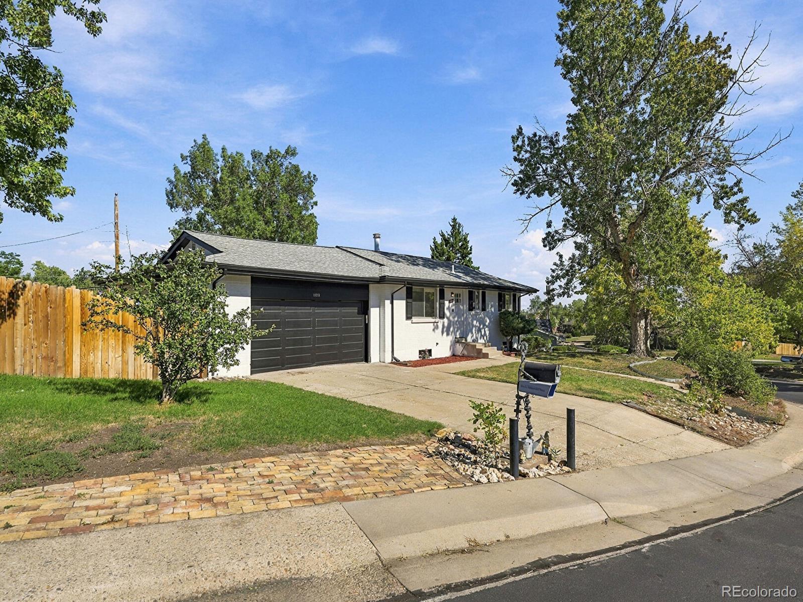 11213 W Briarwood Dr, Denver, CO 80226