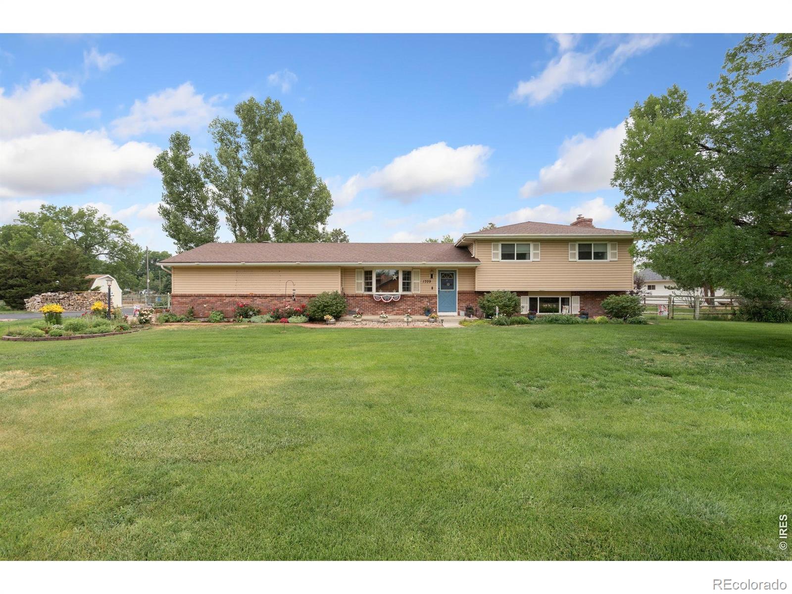 1709 Carriage Ln, Fort Collins, CO 80525